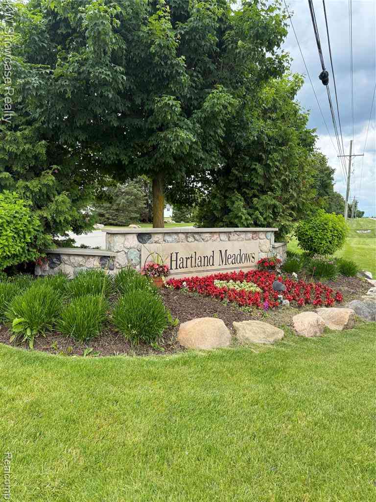 Homes For Sale - 1978 Santa Fe Trail Drive <br/> Livingston County, Hartland, MI 48353
