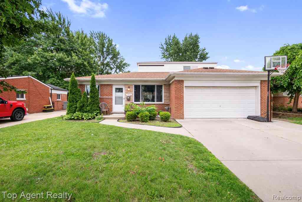 Homes For Sale - 13712 La Chene Avenue <br/> Warren, MI 48088