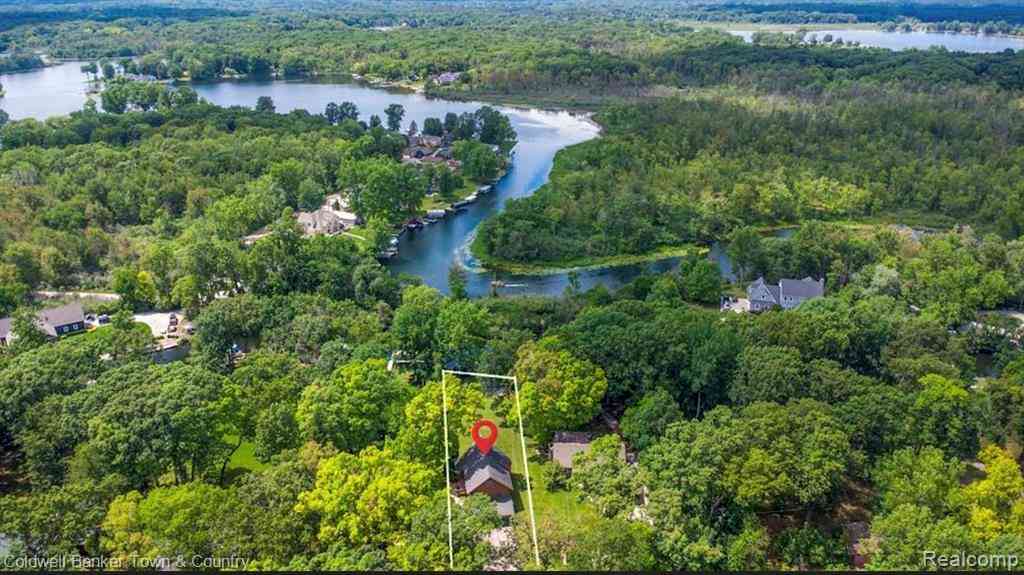 Homes For Sale - 4583 Cornwell Lane <br/> Whitmore Lake, MI 48189