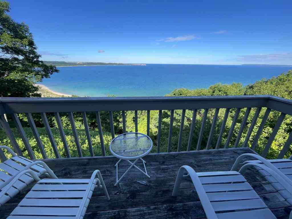 Condo For Sale - 4A Pinnacle Place <br/> Leelanau County, Glen Arbor, MI 49636