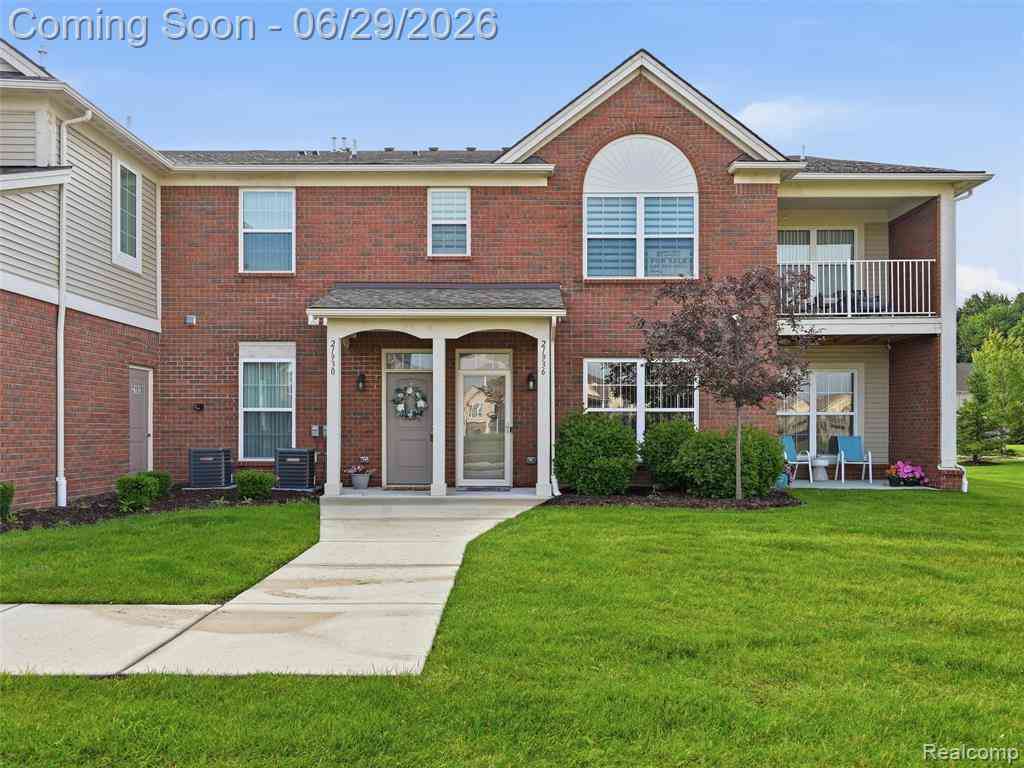 Condo For Sale - 21936 Andover Drive <br/> Macomb County, Macomb, MI 48042