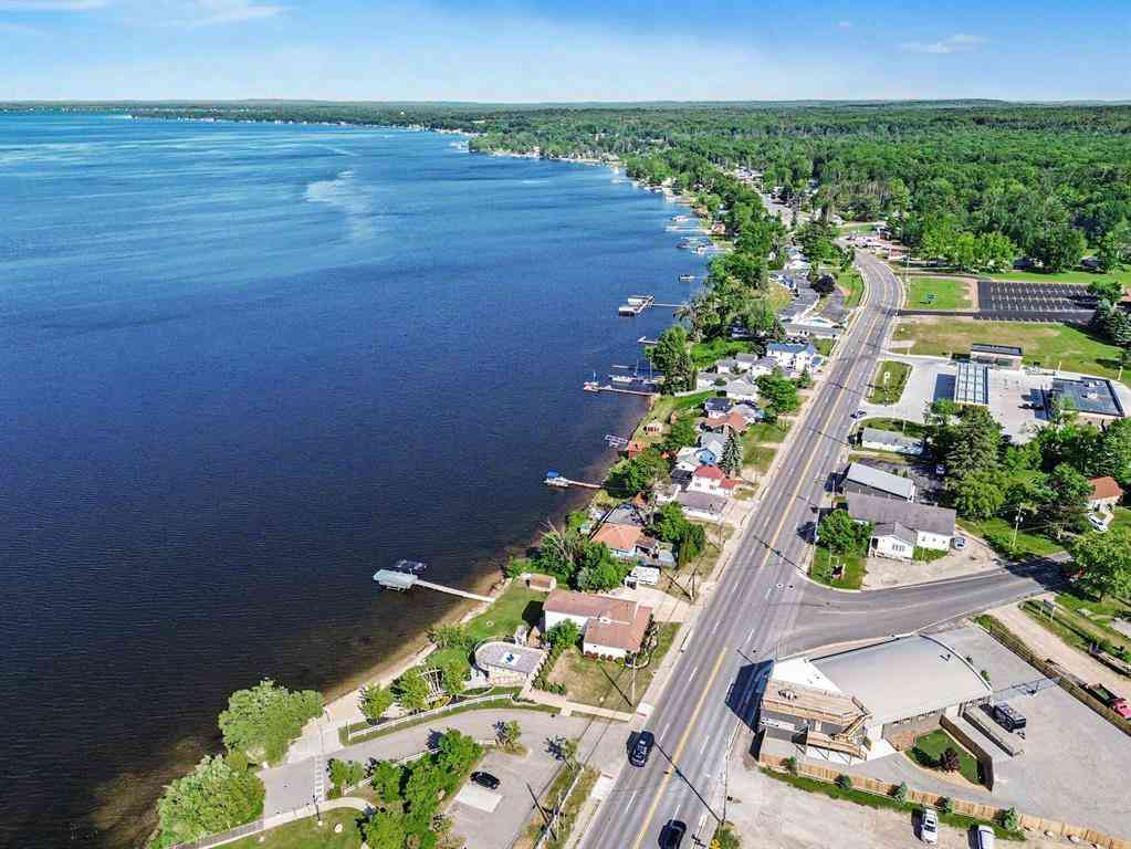Homes For Sale - 5752 W Houghton Lake Drive <br/> Houghton Lake, MI 48629