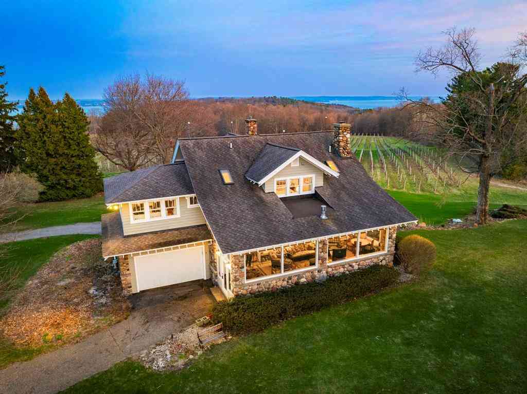 Homes For Sale - 2770 Nelson Road <br/> Grand Traverse County, Traverse City, MI 49686