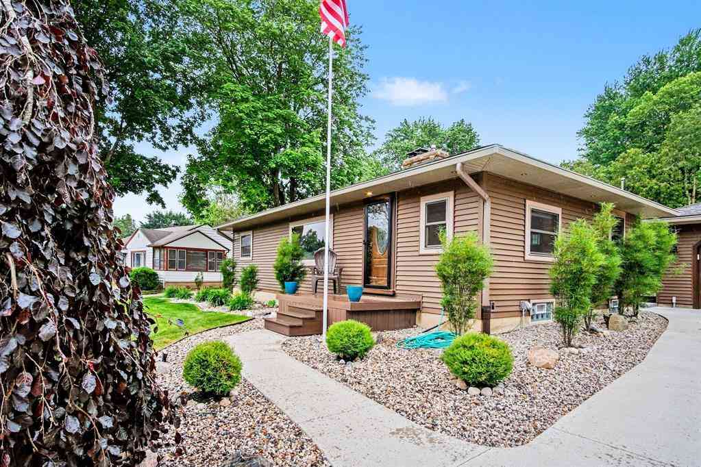Homes For Sale - 739 Old Gate Road Nw NW<br/> Grand Rapids, MI 49504