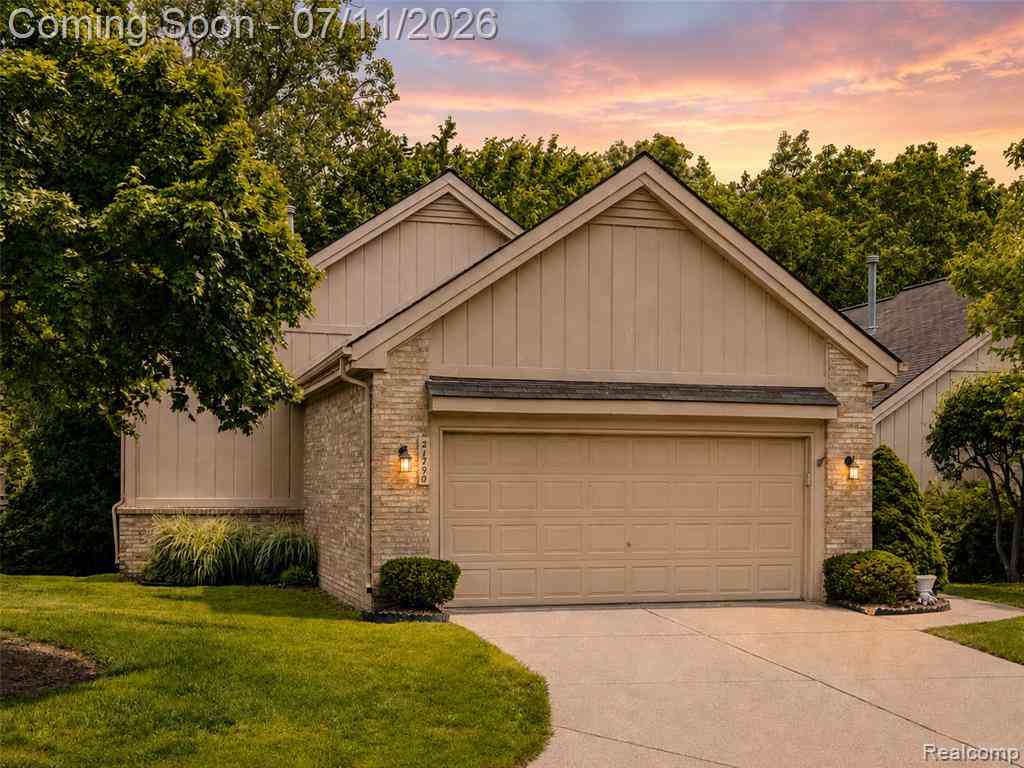 Condo For Sale - 21790 River Ridge Trail <br/> Farmington Hills, MI 48335