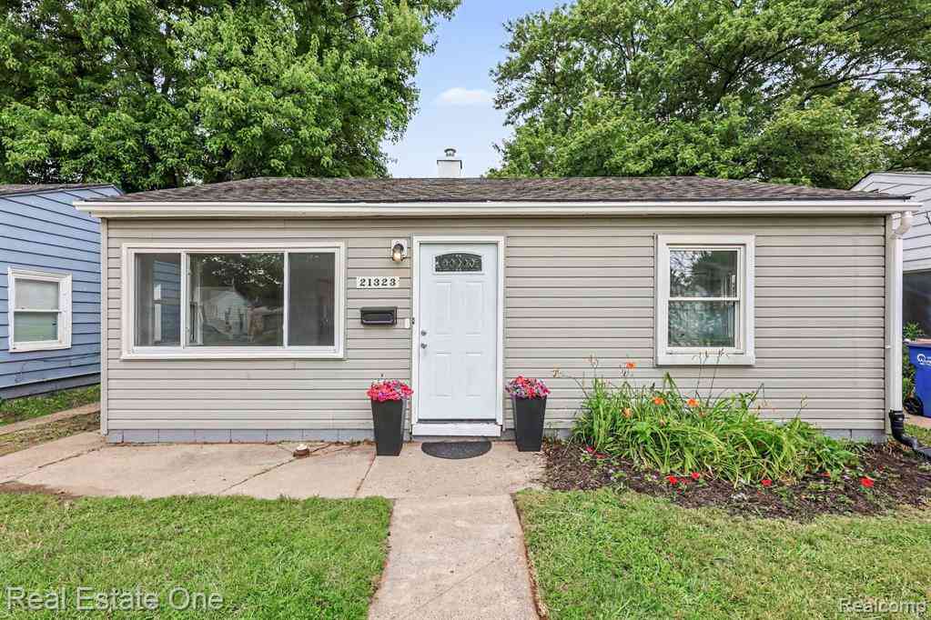 Homes For Sale - 21323 La Salle Boulevard <br/> Macomb County, Warren, MI 48089