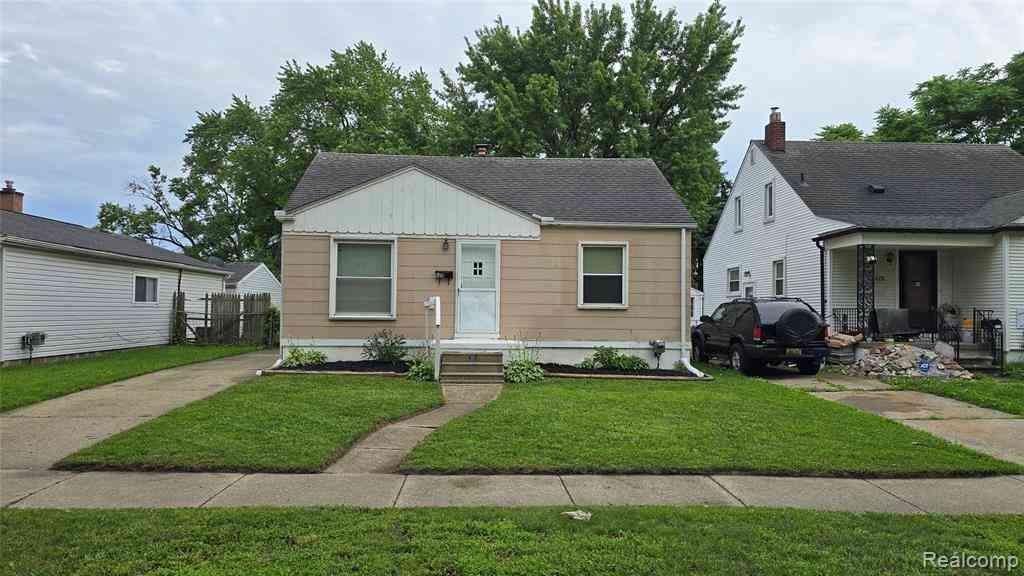 Homes For Rent - 828 E Hayes Avenue <br/> Hazel Park, MI 48030