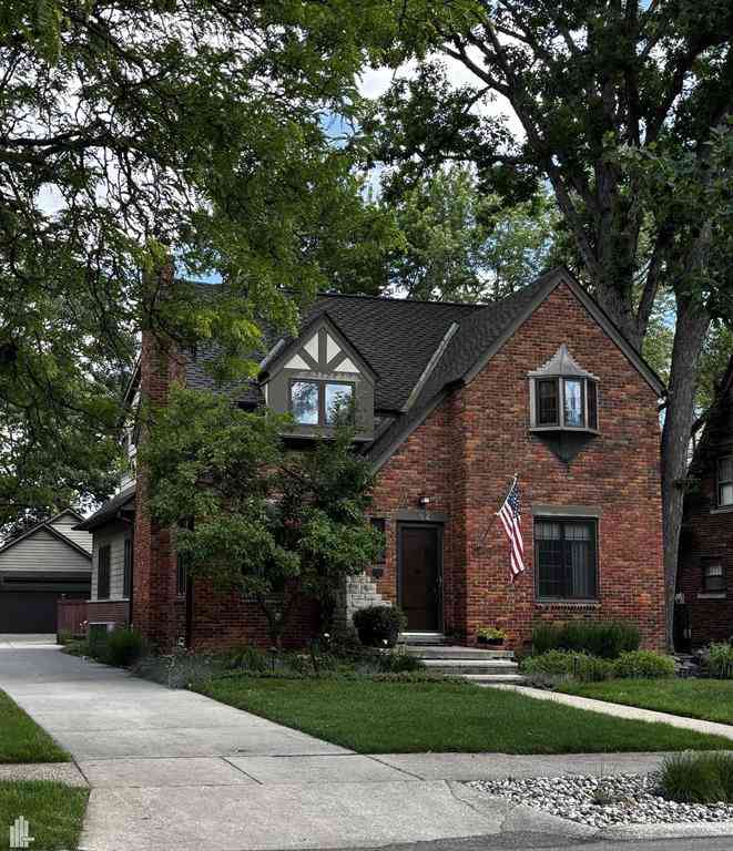 Homes For Sale - 762 W Oakridge  <br/> Ferndale, MI 48220