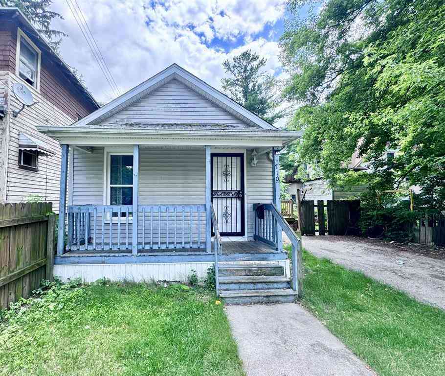 Homes For Sale - 710 Phelon Street <br/> Saginaw, MI 48601