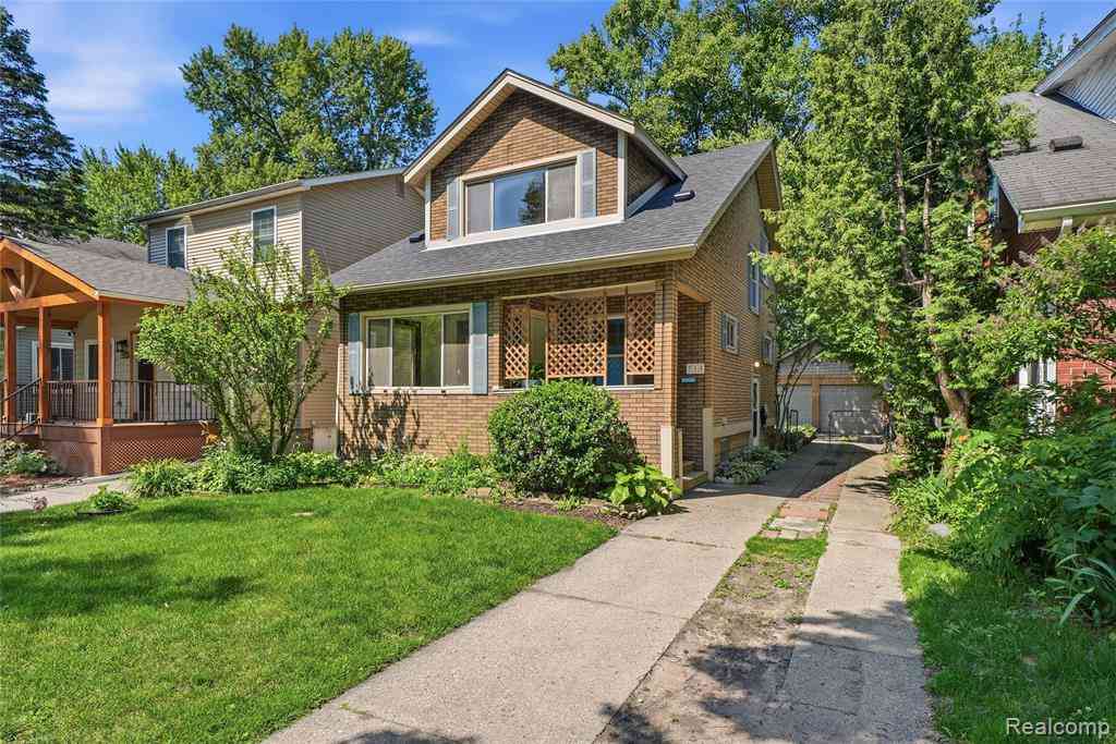 Homes For Sale - 715 Laprairie Street <br/> Ferndale, MI 48220