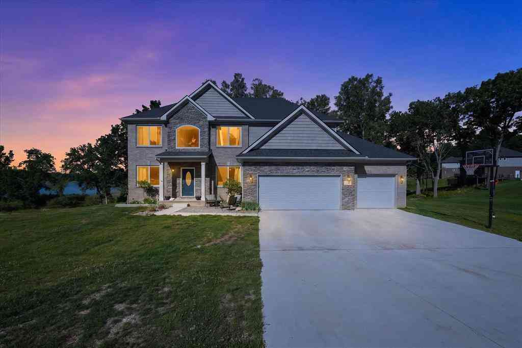 Homes For Sale - 126 Parker Lane <br/> Oakland County, Ortonville, MI 48462