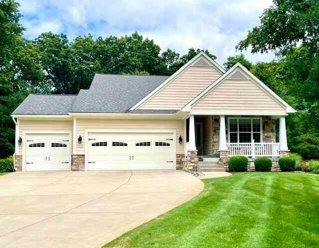 Condo For Sale - 5533 S Red Pine Circle <br/> Kalamazoo, MI 49009