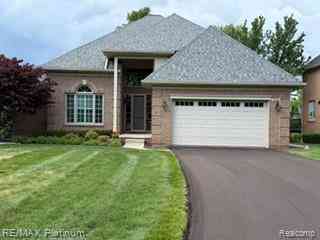 Condo For Sale - 7230 Pine Vista Drive <br/> Brighton, MI 48116