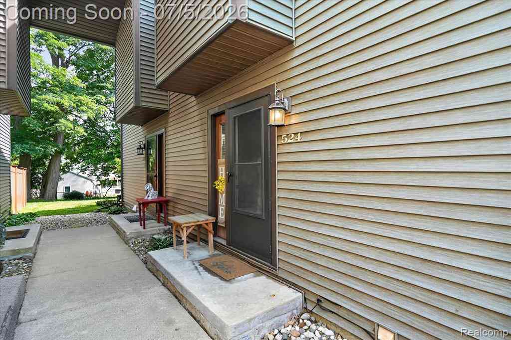 Condo For Sale - 524 W Rockwell Street <br/> Genesee County, Fenton, MI 48430
