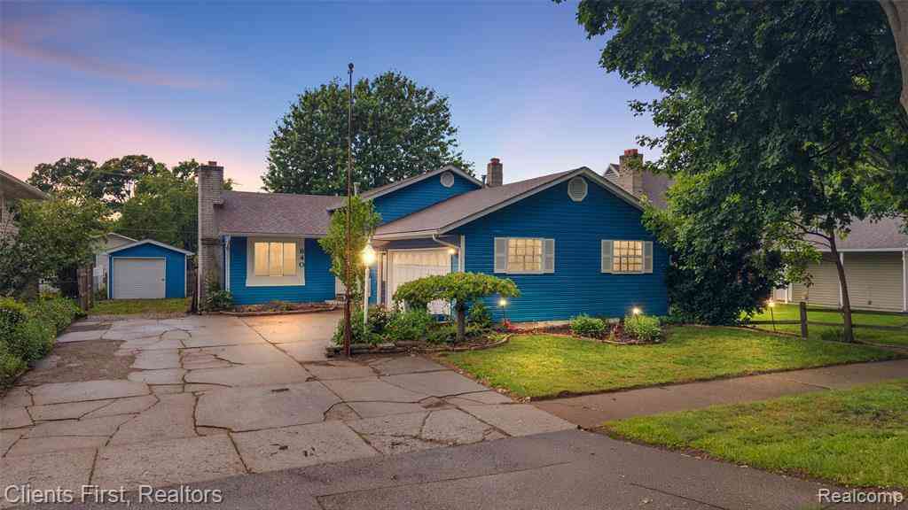 Homes For Sale - 840 Saint James Street <br/> Saint Clair County, Marysville, MI 48040