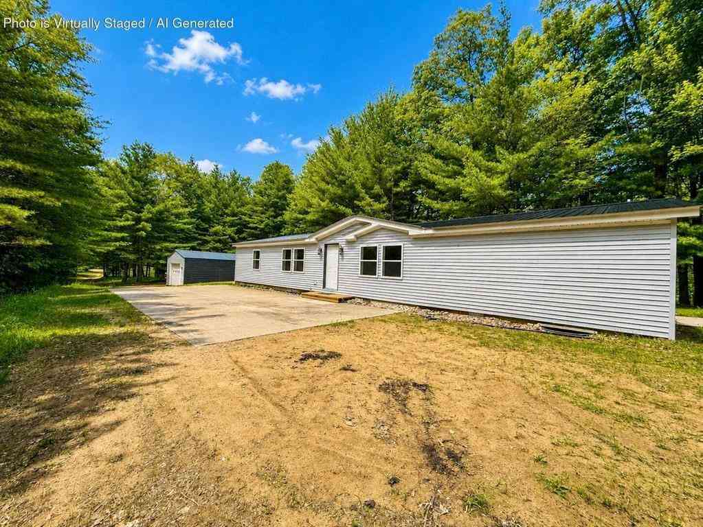 Homes For Sale - 600 N Clear Lake Road <br/> West Branch, MI 48661