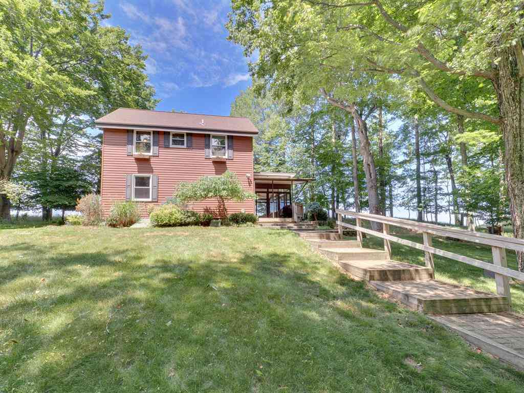 Homes For Sale - 4616 W Fox Farm Road <br/> Manistee, MI 49660