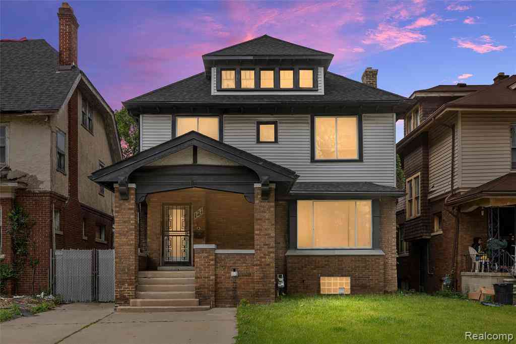 Homes For Sale - 121 Colorado Street <br/> Highland Park, MI 48203