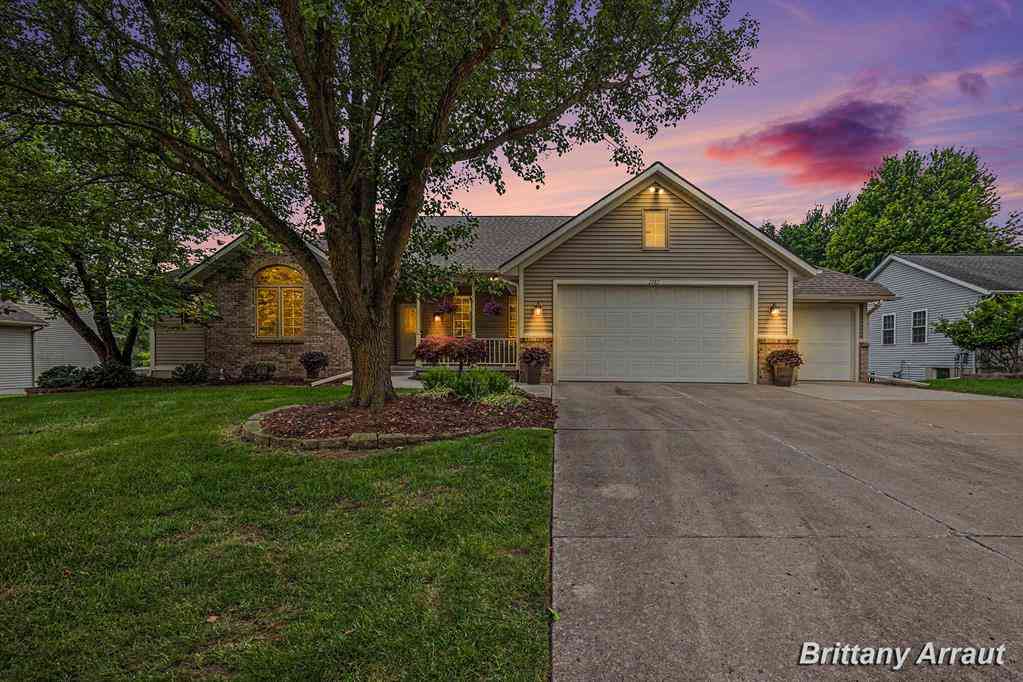 Homes For Sale - 2289 Pheasant Avenue Nw NW<br/> Grand Rapids, MI 49534