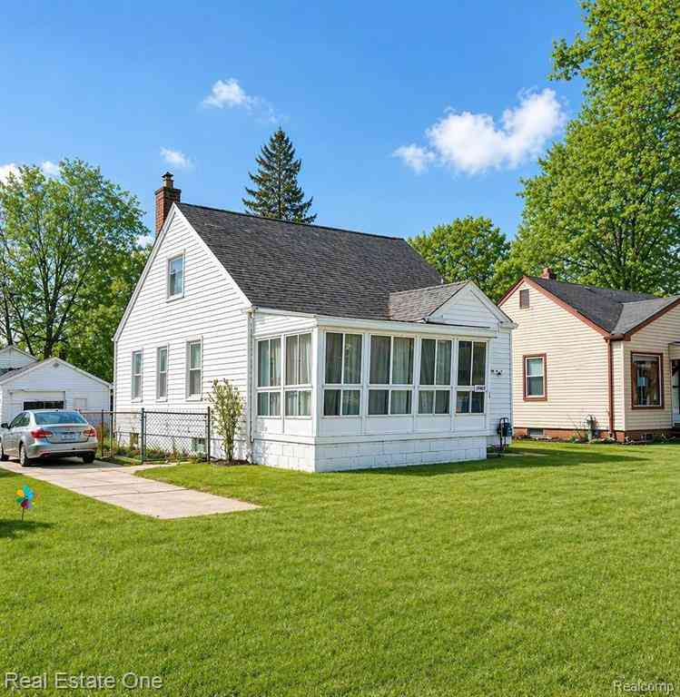 Homes For Sale - 17405 Brady  <br/> Redford, MI 48240