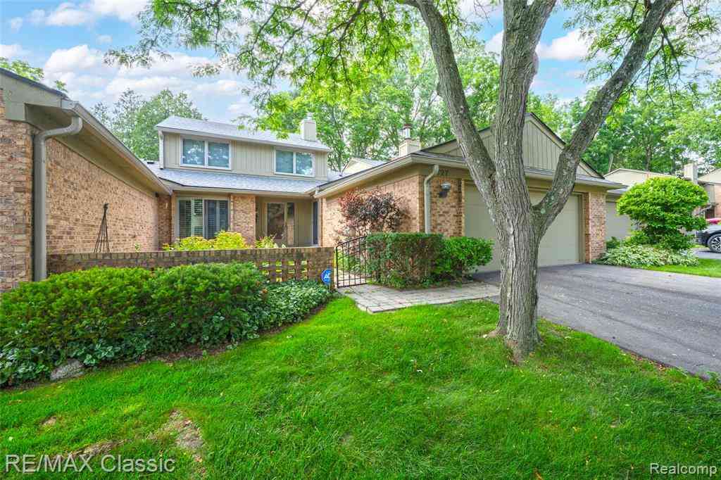 Condo For Sale - 727 Arbor Court <br/> Bloomfield Hills, MI 48304