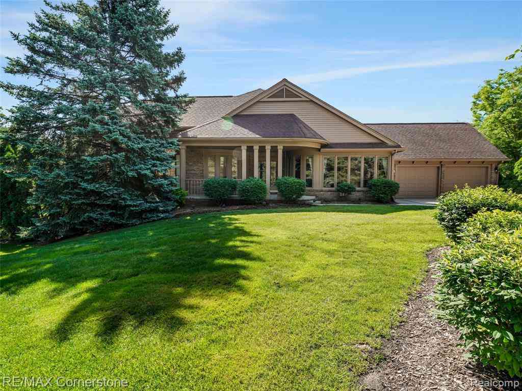 Condo For Sale - 13780 Eaton Drive <br/> Plymouth, MI 48170
