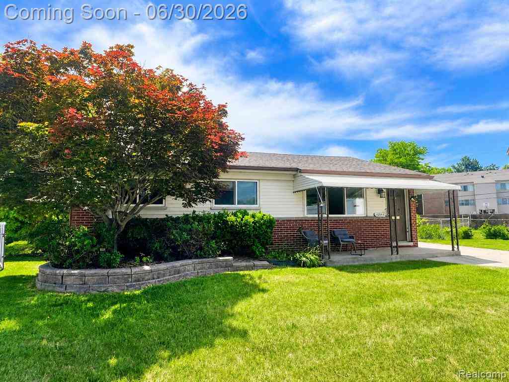 Homes For Sale - 16944 Hans Court <br/> Macomb County, Fraser, MI 48026