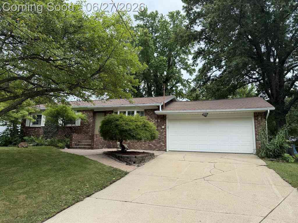 Homes For Sale - 203 Dundee Drive <br/> Battle Creek, MI 49014