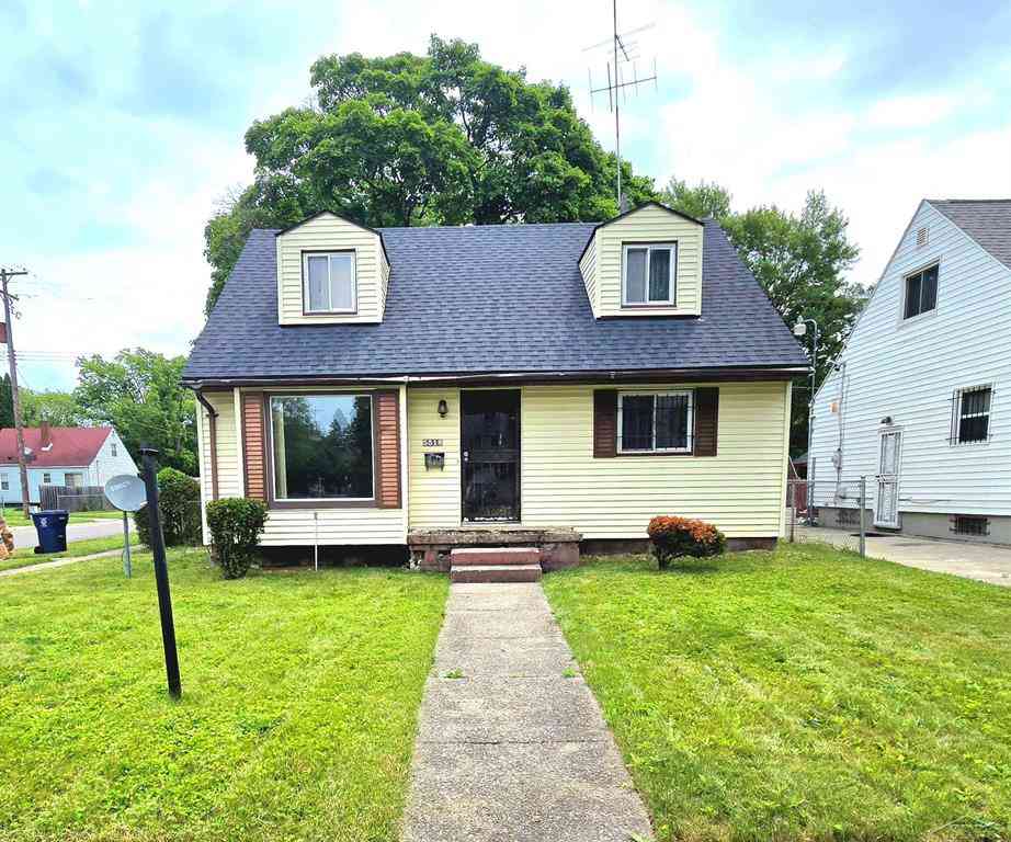 Homes For Sale - 5518 Winthrop Boulevard <br/> Flint, MI 48505