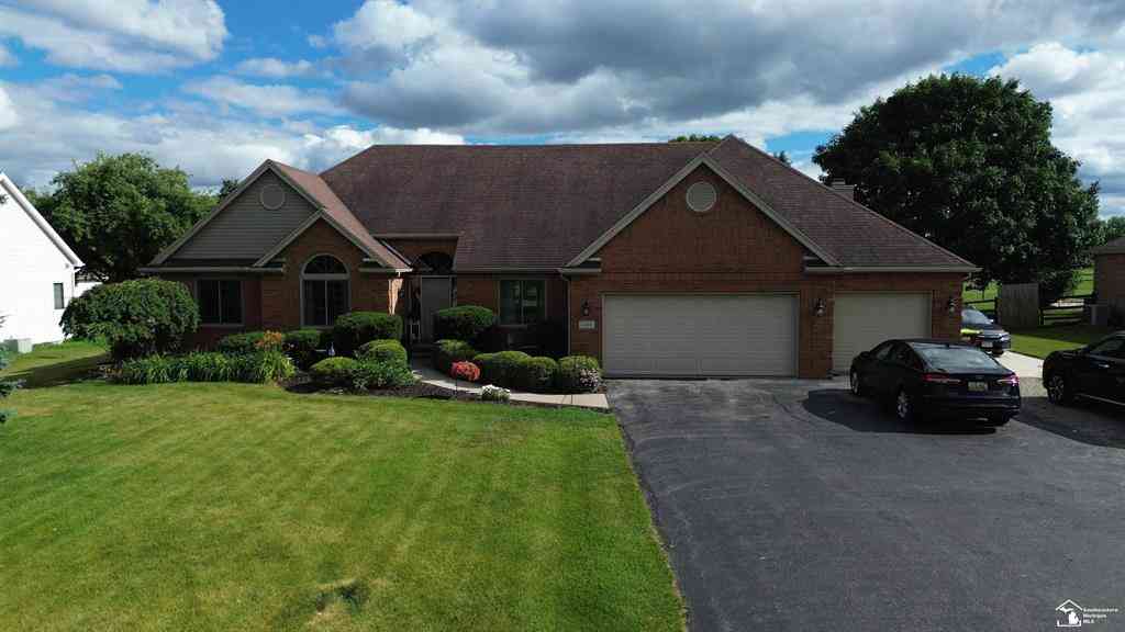Homes For Sale - 1461 W Smith Road <br/> Monroe County, Temperance, MI 48182