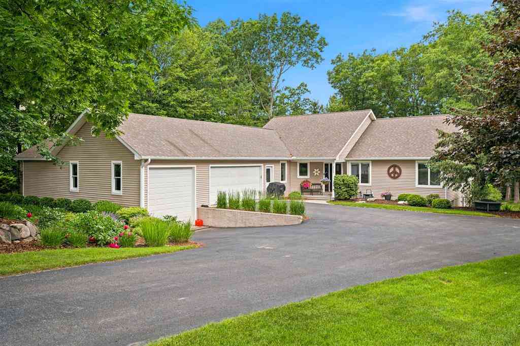 Homes For Sale - 3569 Kennedy Place <br/> Grand Traverse County, Williamsburg, MI 49690