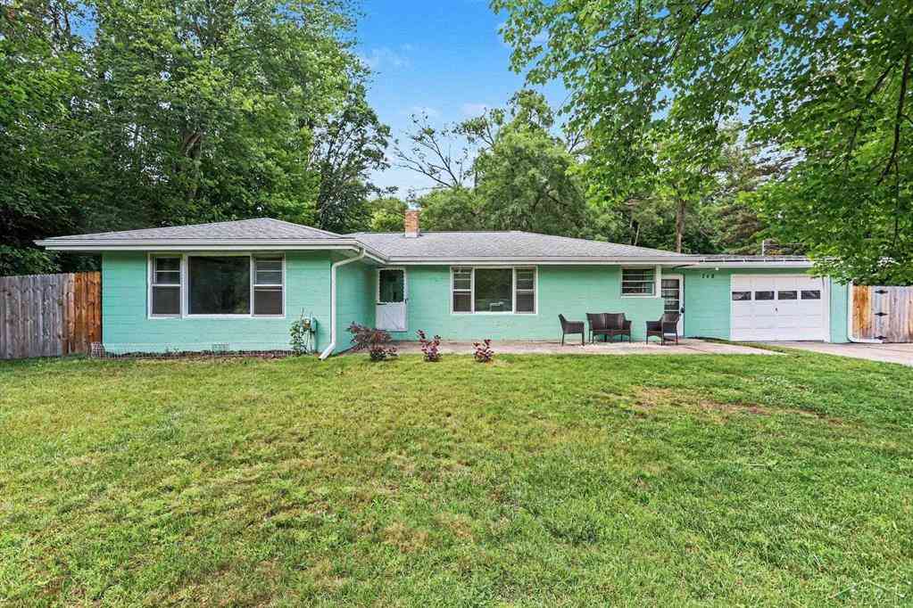 Homes For Sale - 748 W Irish Street <br/> Midland County, Sanford, MI 48657