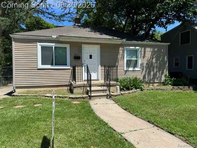 Homes For Rent - 1825 Barrett Avenue <br/> Royal Oak, MI 48067