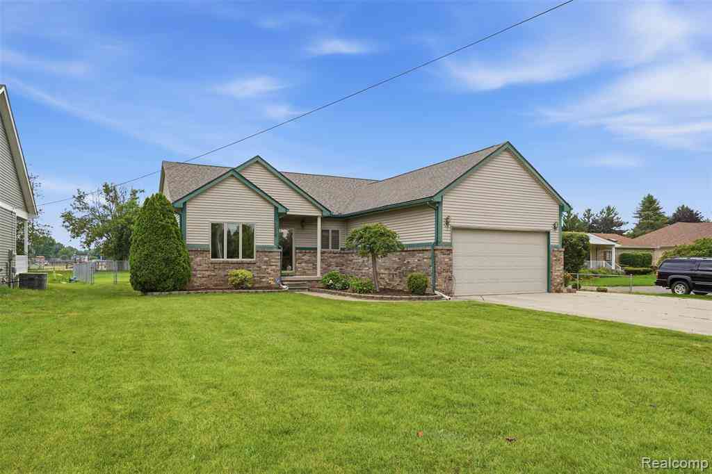Homes For Sale - 9210 Newburgh Road <br/> Livonia, MI 48150