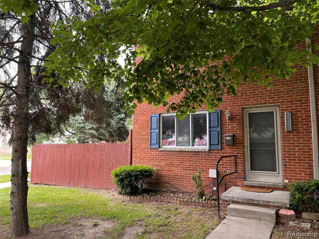 Condo For Sale - 25709 Salem   #74<br/> Roseville, MI 48088