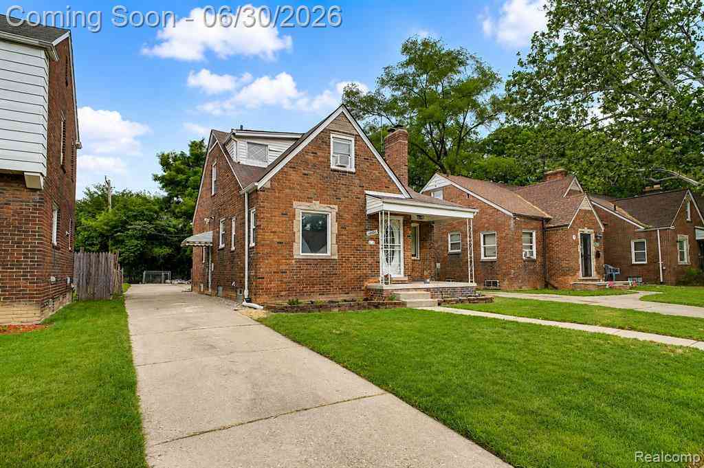 Homes For Sale - 10883 Balfour Road <br/> Wayne County, Detroit, MI 48224
