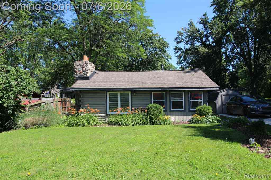 Homes For Sale - 11144 Beryl Drive <br/> White Lake, MI 48386