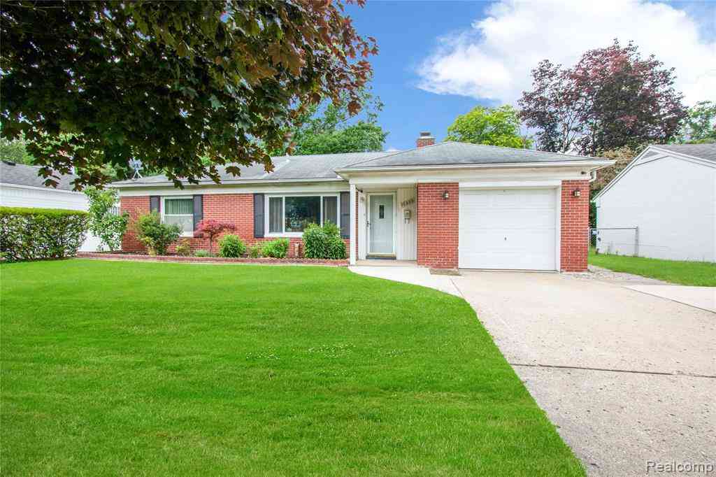 Homes For Sale - 16899 Beech Daly Road <br/> Redford, MI 48240