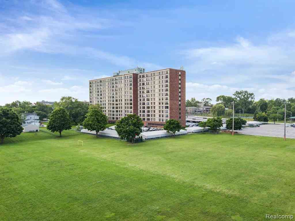 Condo For Sale - 21800 Morley Avenue   #1203<br/> Wayne County, Dearborn, MI 48124