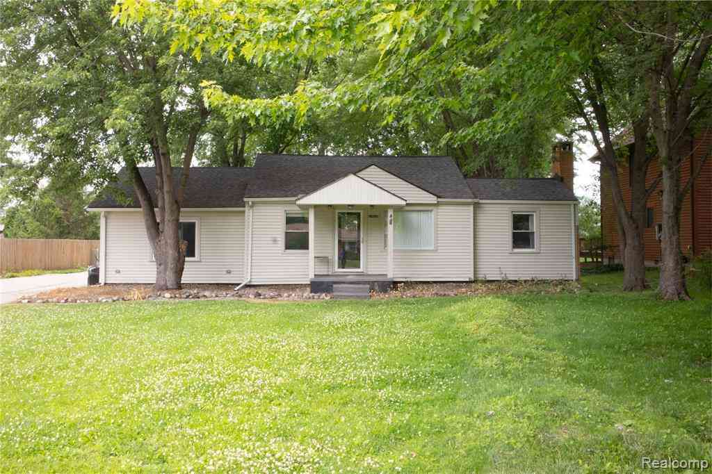 Homes For Sale - 39751 Sylvia Street <br/> Macomb County, Harrison Township, MI 48045