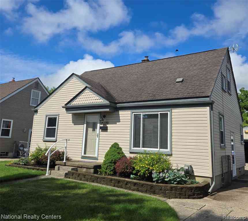 Homes For Sale - 25279 Cole Street <br/> Roseville, MI 48066