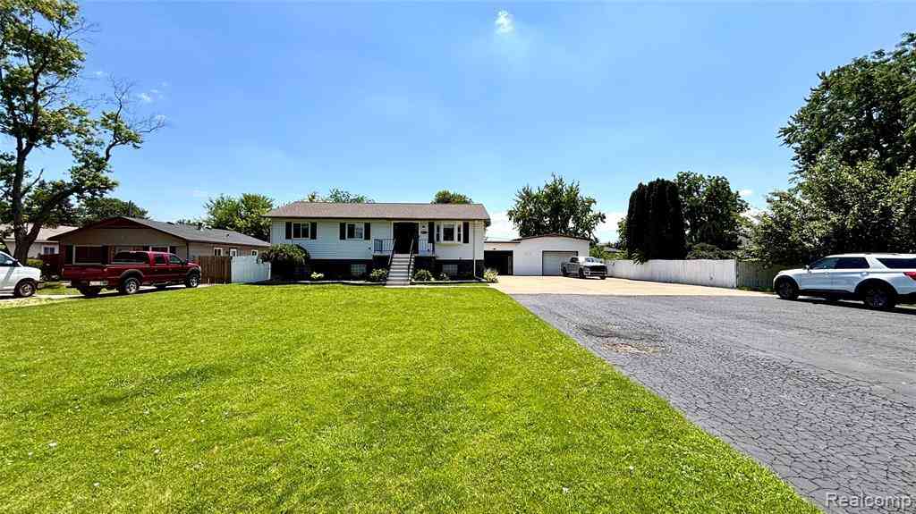 Homes For Sale - 20385 Empire Street <br/> Wayne County, Taylor, MI 48180