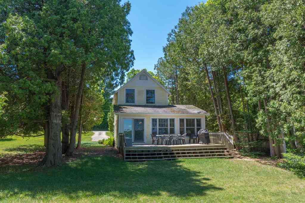Homes For Sale - 530 E Harbor Highway <br/> Leelanau County, Maple City, MI 49664