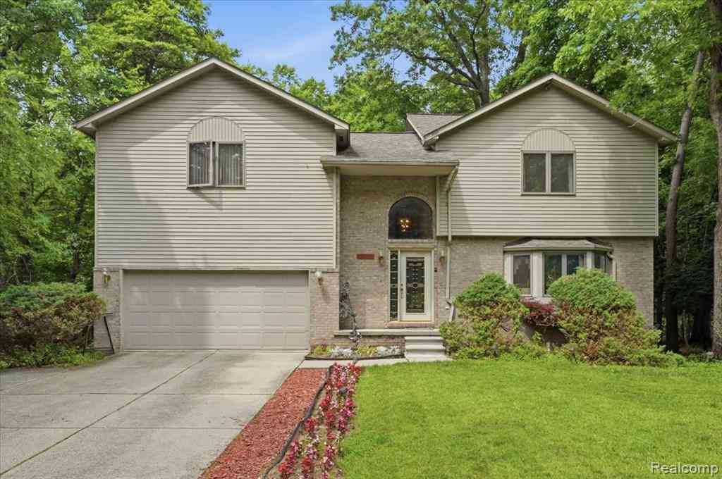 Homes For Sale - 23605 Beech Road <br/> Oakland County, Southfield, MI 48033
