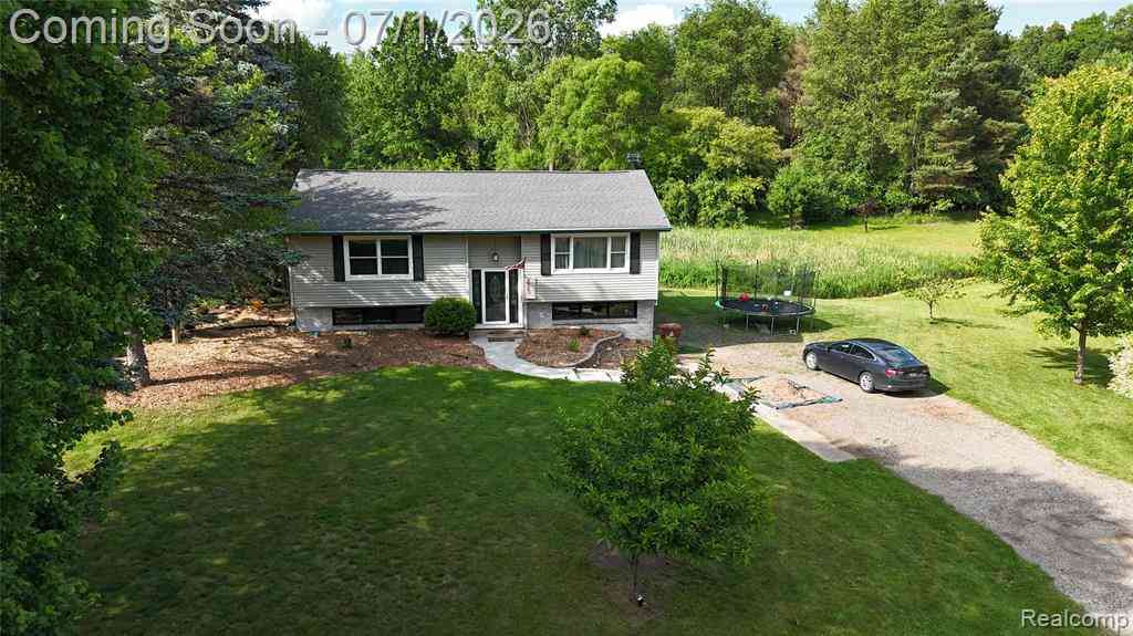 Homes For Sale - 7915 Hillcrest Drive <br/> Shiawassee County, Laingsburg, MI 48848