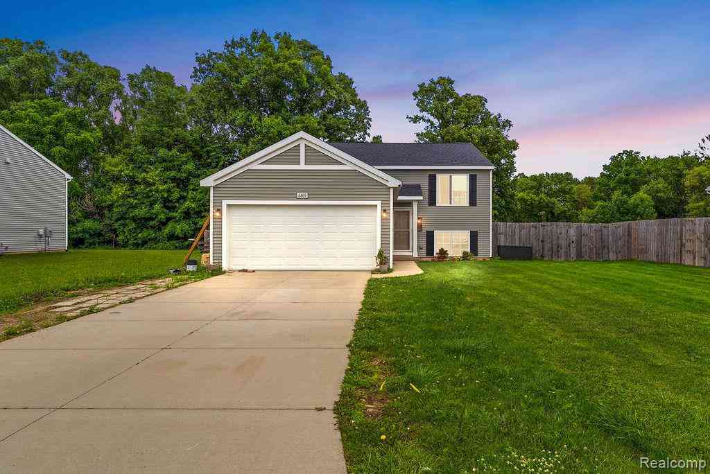 Homes For Sale - 4469 Soya Avenue <br/> Swartz Creek, MI 48473