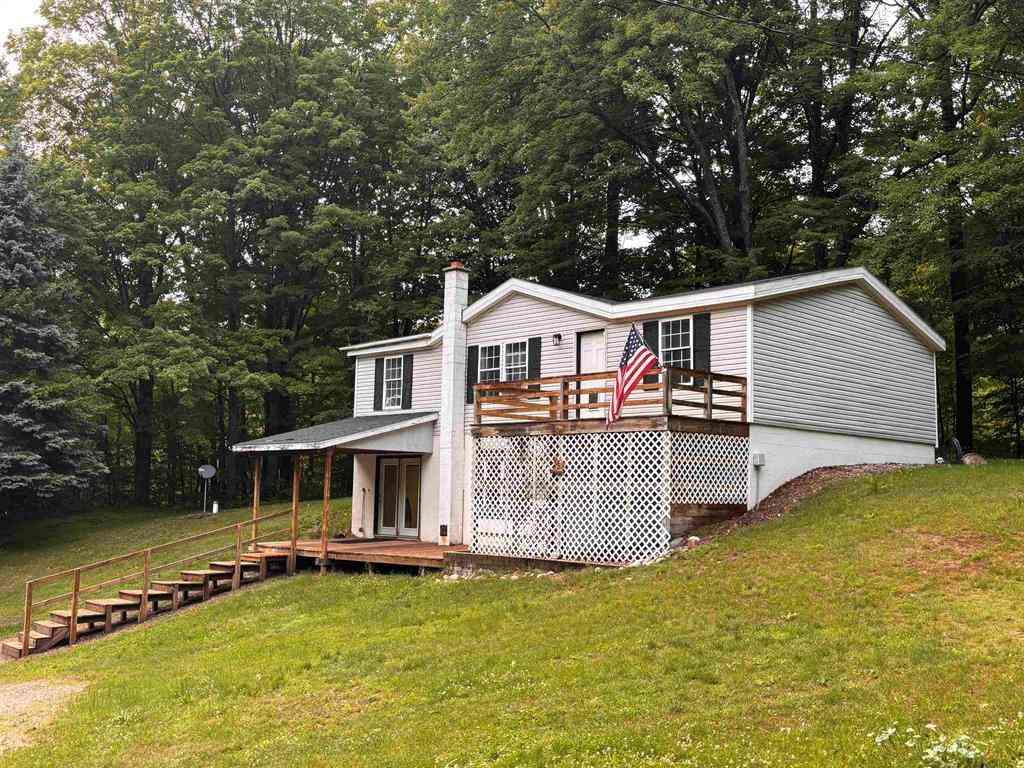 Homes For Sale - 3865 Blueberry Lane <br/> Honor, MI 49640