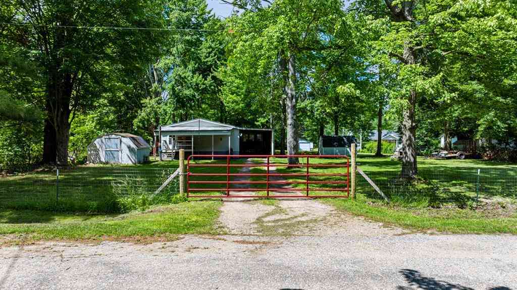 Homes For Sale - 1632 Birch Drive <br/> Clare County, Lake, MI 48632
