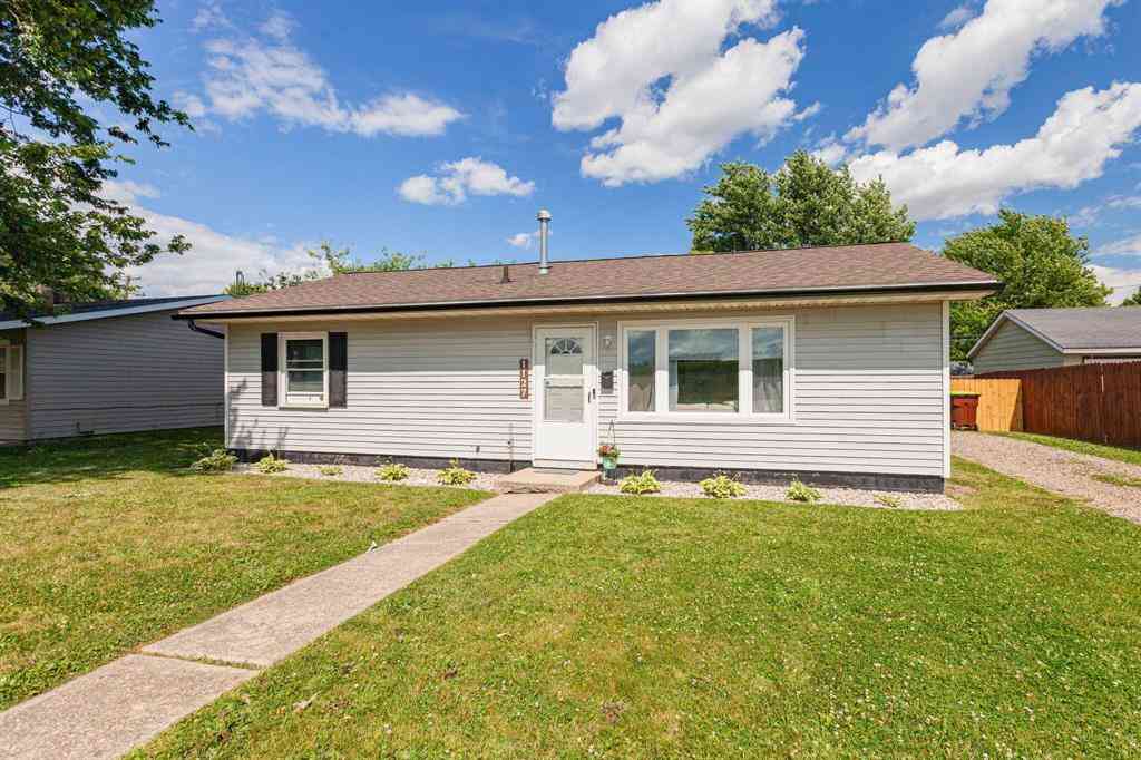 Homes For Sale - 1127 Division Street <br/> Lenawee County, Adrian, MI 49221