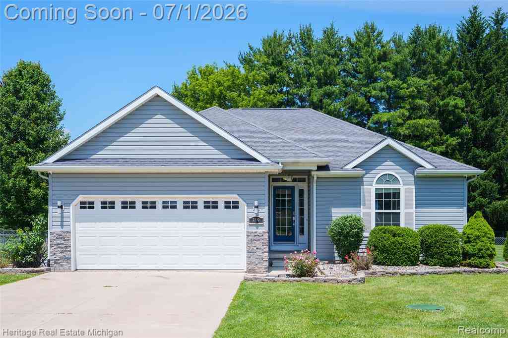 Homes For Sale - 319 E Diamond Way <br/> Shiawassee County, Morrice, MI 48857